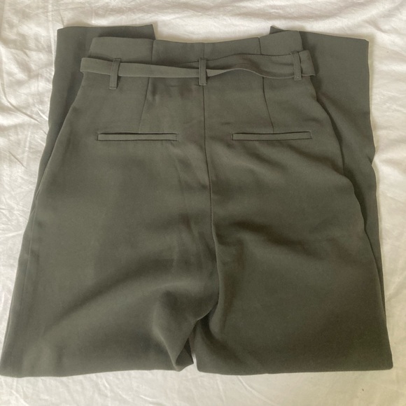 H&M paperbag waist front zip trousers (size 2) - Picture 6 of 6
